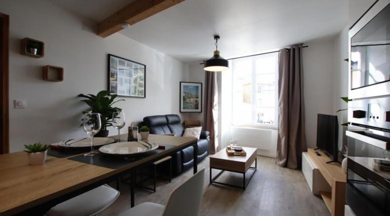 Ferienwohnung Le Saint Pierre Quartier Historique D'Oloron Sainte Marie Exterior foto