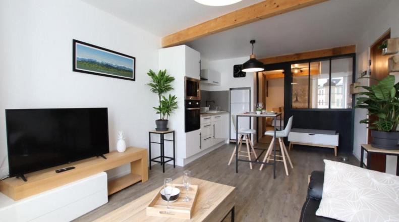 Ferienwohnung Le Saint Pierre Quartier Historique D'Oloron Sainte Marie Exterior foto