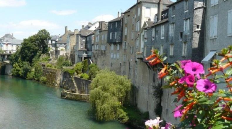 Ferienwohnung Le Saint Pierre Quartier Historique D'Oloron Sainte Marie Exterior foto